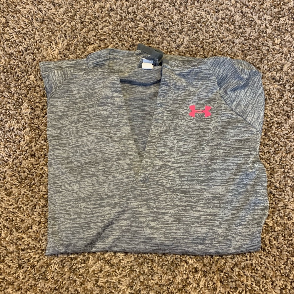 Women’s Under Armour lightweight sweatshirt